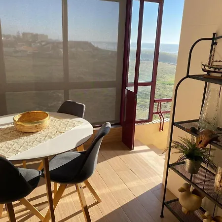 דירה Beachfront With Swimming Pool מינדלו